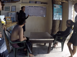 Aqualife Divers Academy House Reef Dive Against Debris Jon Jon Suarez December 2017 2
