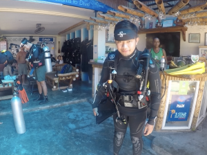 Aqualife Divers Academy House Reef Dive Against Debris Jon Jon Suarez December 2017 5