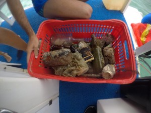 Lixo encontrado no Dive Against Debris Pajuçara