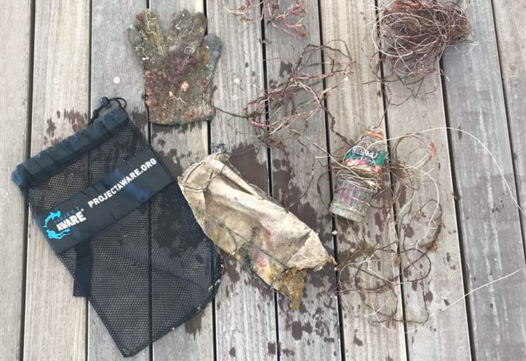 image of Dive Against Debris mini mesh bag PADI member renewal gift