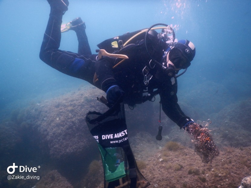 Dive against debris in "El Negre del Falaguer" 24/05/19