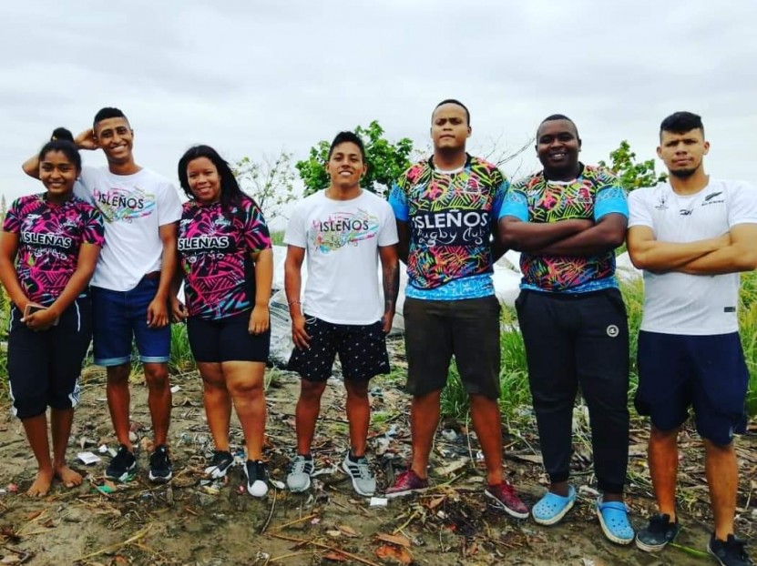 Voluntarios por un Tumaco sin residuos!