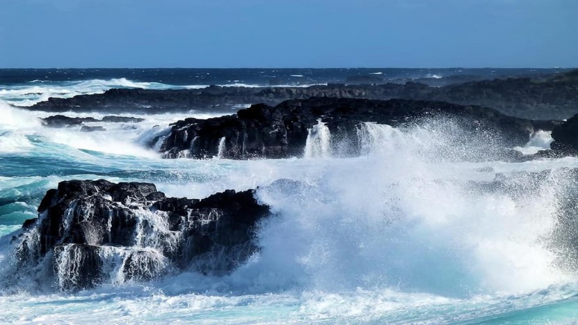 Waves in the South of Mauritius